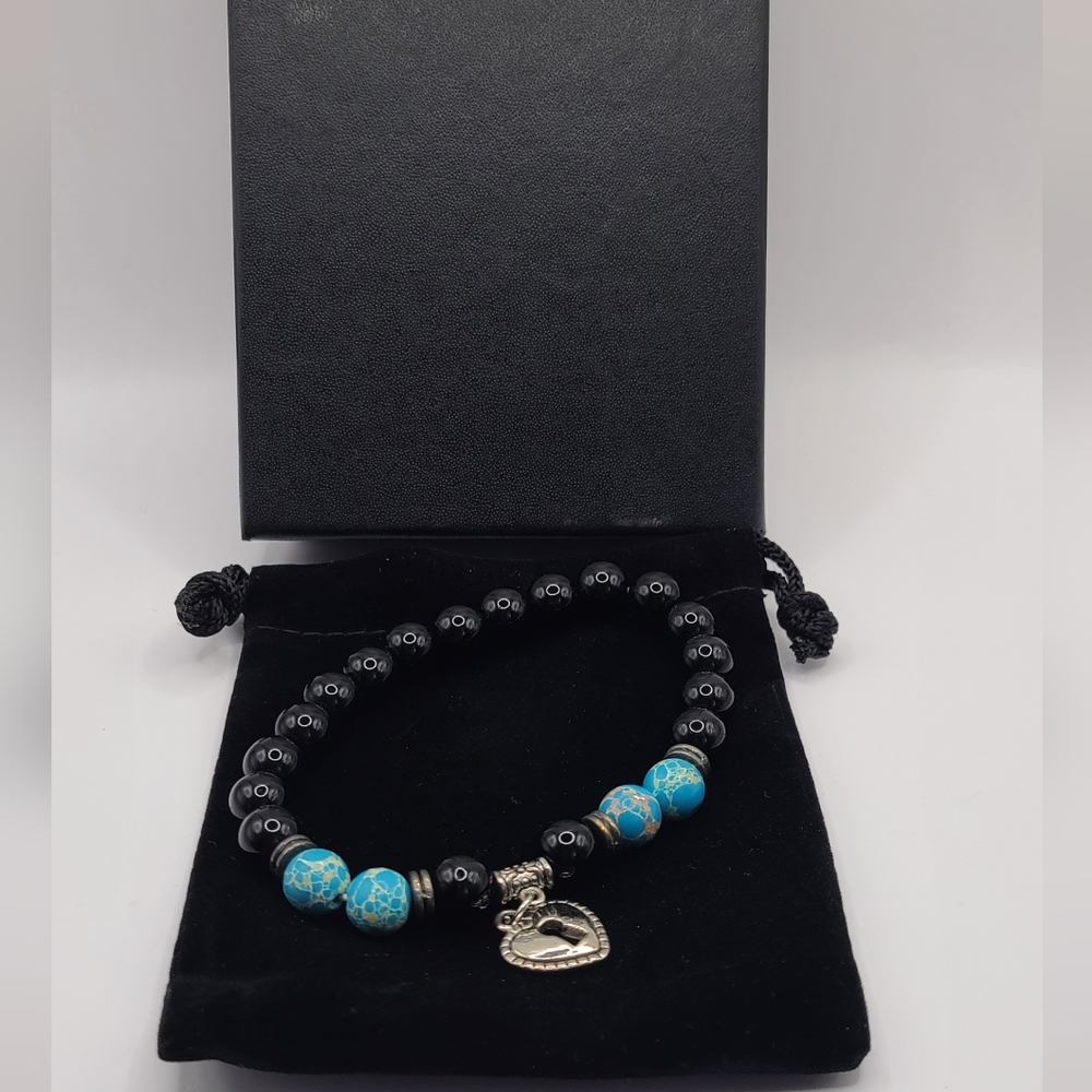 NWT Howlite & Onxy Bracelet with Heart Charm